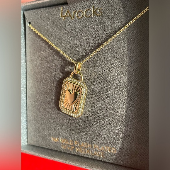 Necklace,Gold Heart Pendant Necklace, - Picture 3 of 8